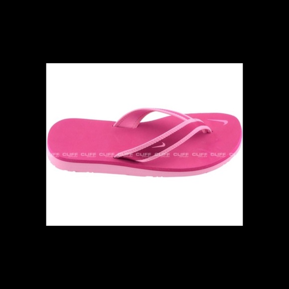 If you ❤️ the Nike celso girl flip flops, help! - Picture 6 of 7